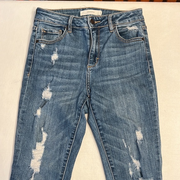 Hidden Denim Distressed Skinny Jeans - Picture 4 of 11